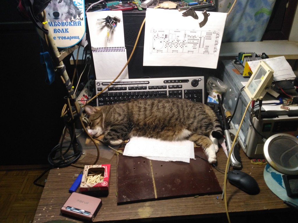 Майка думает о улучшении схемы Майка думает о улучшении схемы